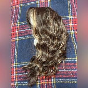 18” Curly Brown Hair with Blonde Highlights and Bangs Wig